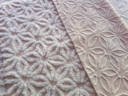Delicate Pink & White Daisy Vintage Chenille Bedspread Fabric, Plush Sewing Quilt Material 18" x 24"