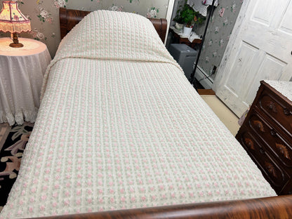 Vintage Pink Rosebud Chenille Bedspread Shabby Cottage Fringe Coverlet Full/Queen