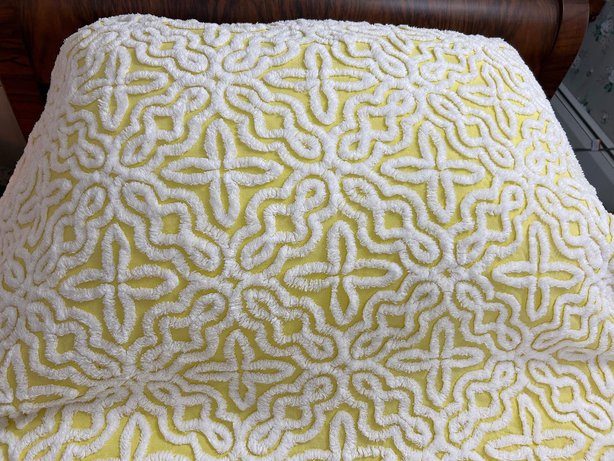 Celestial Stars Vintage Chenille Bedspread, Yellow & White Full Size Cotton